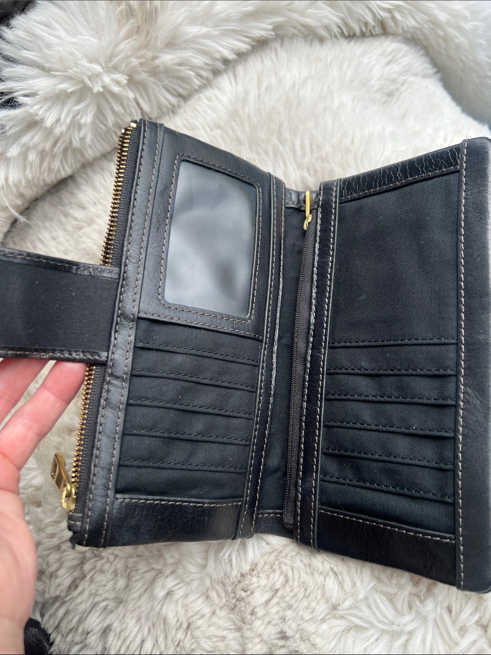Fossil Black Leather Fold Wallet with Gold Trim - Picture 5 of 10